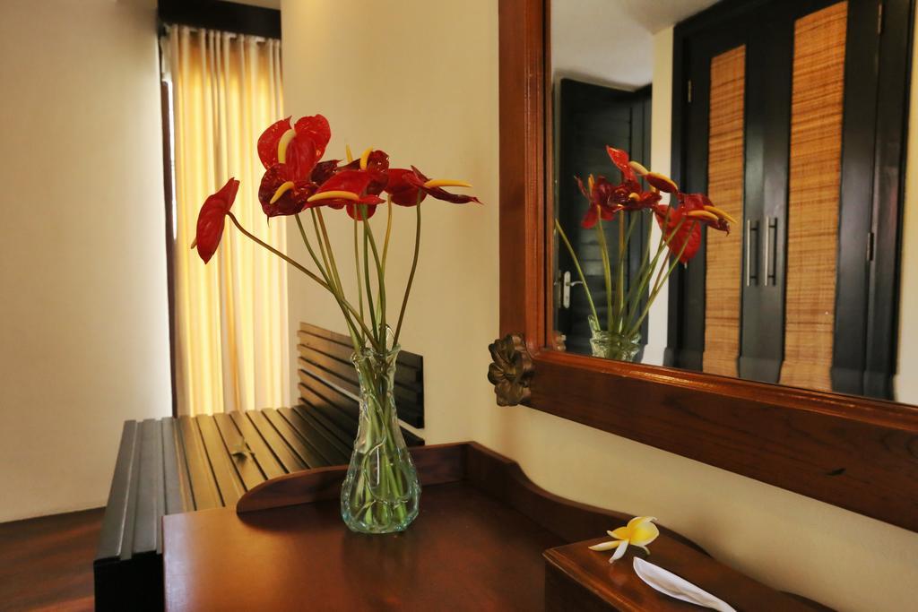The Sanyas Suite Bali Seminyak Exterior foto